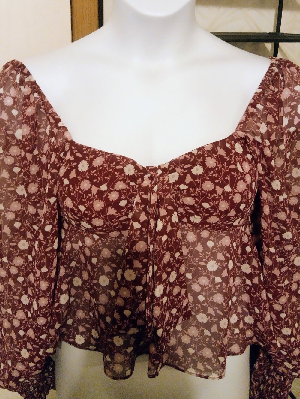 NWT Dress Forum Burgundy Floral Chiffon Crop Top Blouse Size Small.